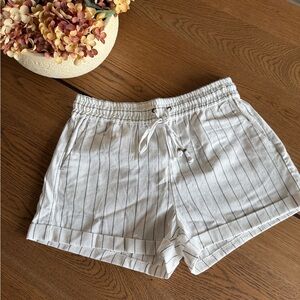 Urban Daizy White Pinstripe Drawstring Linen Blend Shorts NWT